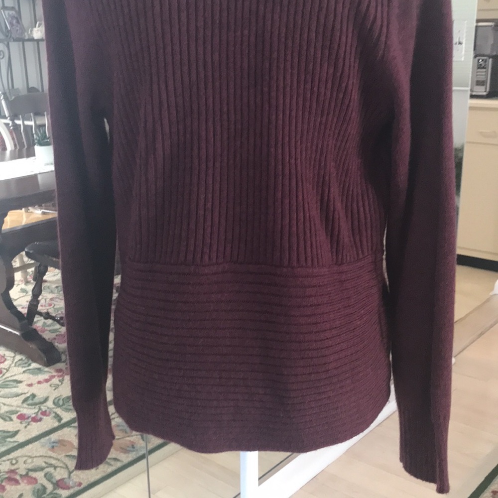 H&M sweater - Picture 3 of 8